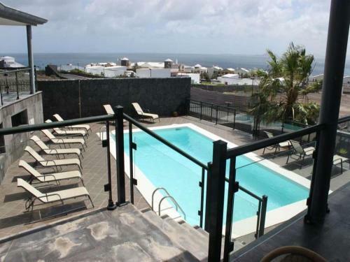 Playa Blanca Villa Sleeps 18 Pool Wifi