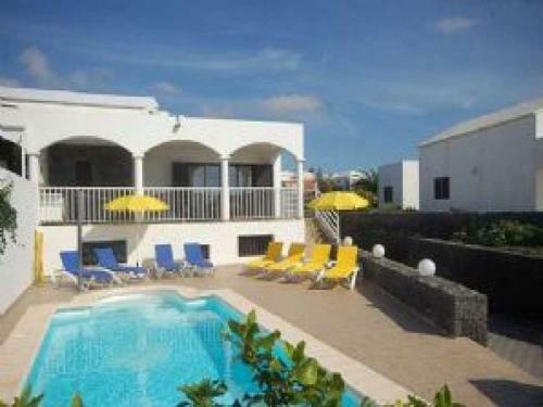 Playa Blanca Villa Sleeps 12 Pool Wifi