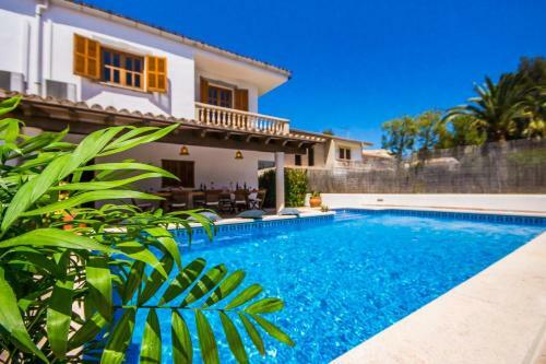 Playa De Muro Villa Sleeps 8 Pool Air Con Wifi