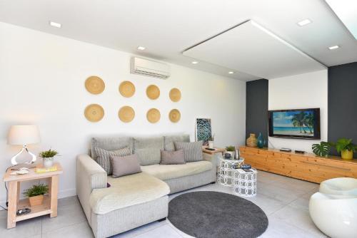 Cozy Bungalow For 6 In Playa Del Ingl�s Gd04