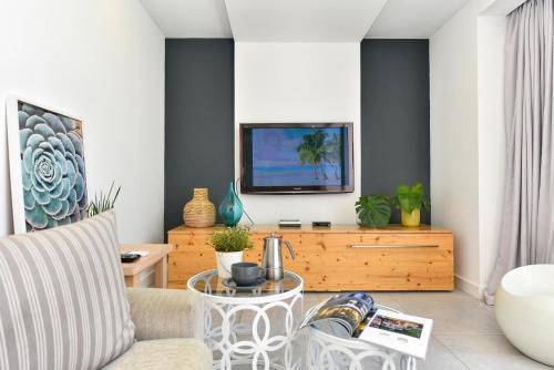 Cozy Bungalow For 6 In Playa Del Ingl�s Gd04