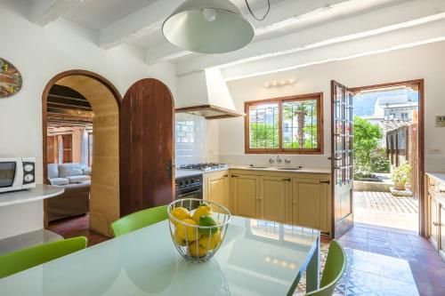 Pollenca Villa Sleeps 6 Wifi