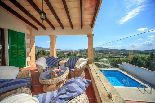 Villa James