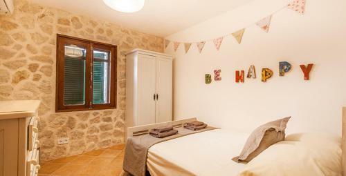 Pollenca Villa Sleeps 10 Pool Air Con