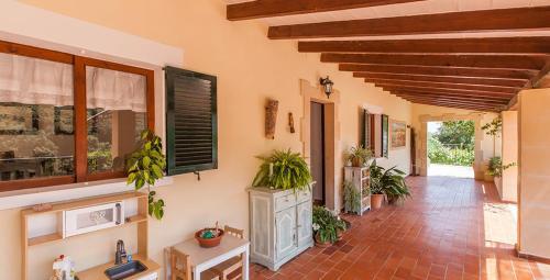 Pollenca Villa Sleeps 10 Pool Air Con