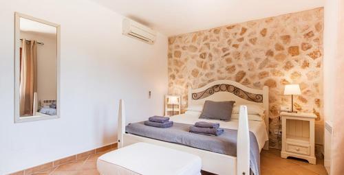 Pollenca Villa Sleeps 10 Pool Air Con
