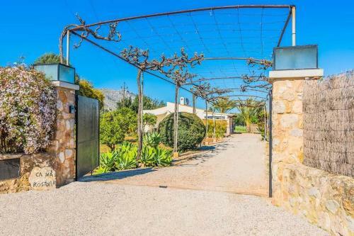Pollenca Villa Sleeps 3 Pool Air Con Wifi