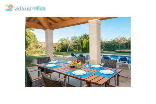 Cala San Vicente Villa Sleeps 6 Pool Air Con Wifi