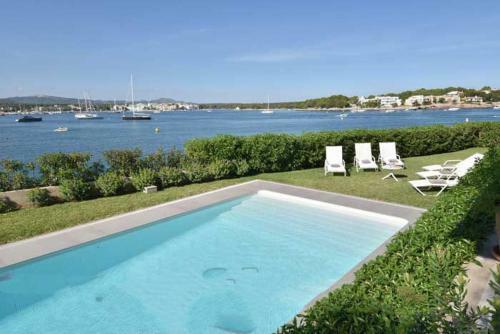 Portocolom Villa Sleeps 10 Air Con Wifi