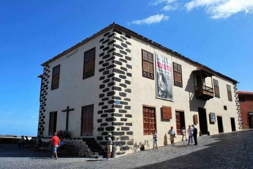 Apartamento Con Terraza Y Piscina C
