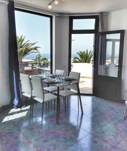 Central Seaview Apartment Puerto Del Carmen
