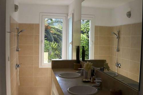 Roca Llisa Villa Sleeps 10 Pool Air Con