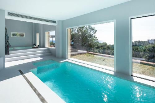 Villa Infinity -amazing Luxury Villa 3 Pools & Jacuzzi