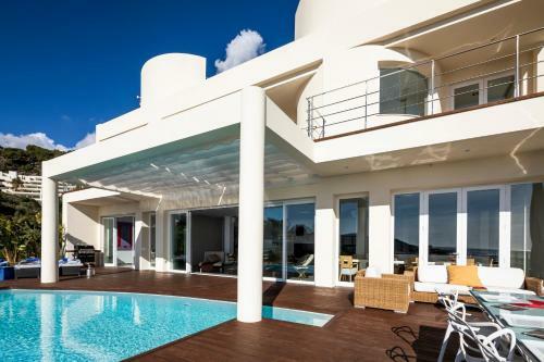 Villa Infinity -amazing Luxury Villa 3 Pools & Jacuzzi