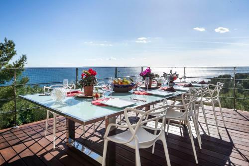 Villa Infinity -amazing Luxury Villa 3 Pools & Jacuzzi