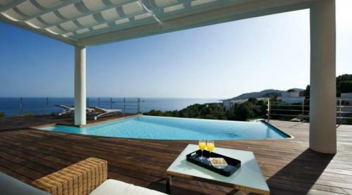 Villa Infinity -amazing Luxury Villa 3 Pools & Jacuzzi