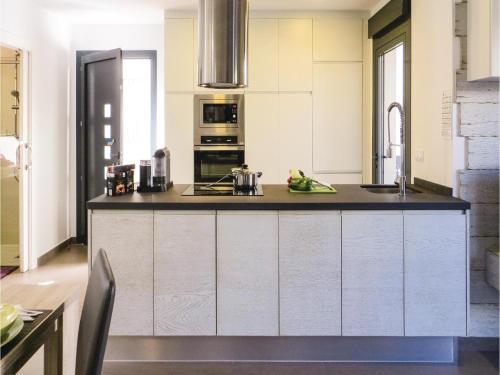 Two-bedroom Holiday Home In Rojales