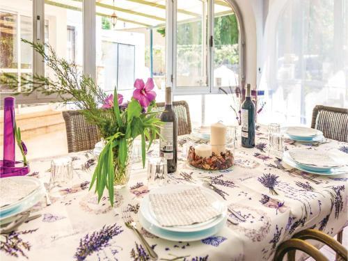 Three-bedroom Holiday Home In Ronda