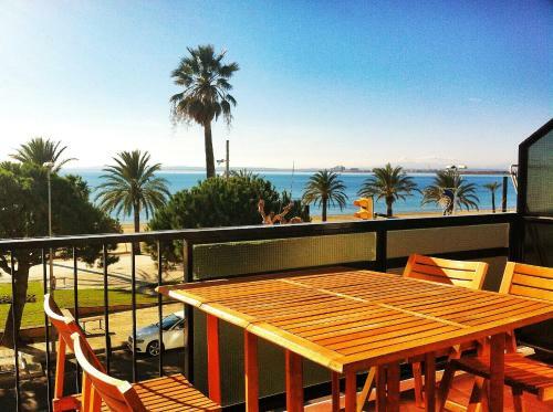 Apartamento Primera Linea De Mar Centro Roses