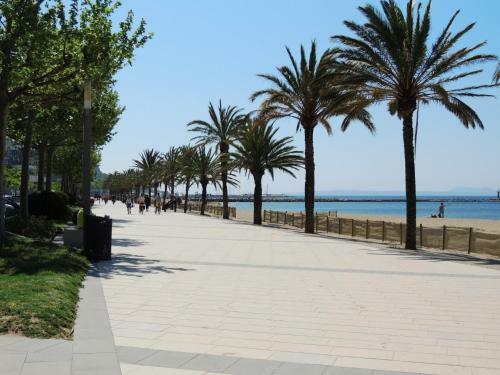 Apartamento A 200 Mtrs De La Playa En Roses Centro