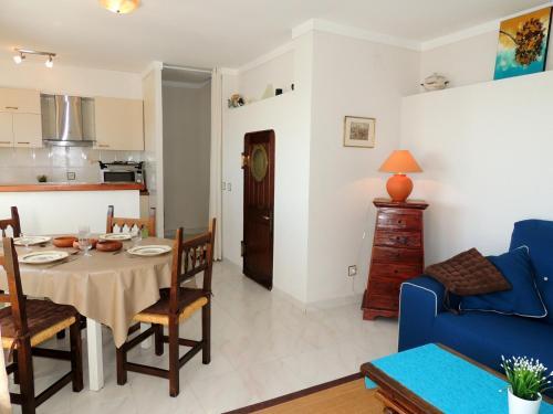 Apartamento En Roses Con Excelentes Vistas Al Mar