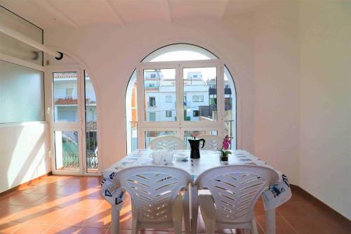 Apartamento 4528518-tramuntana 2�1�