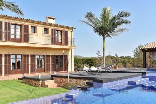 Agroturismo S'horta Villa Sleeps 8