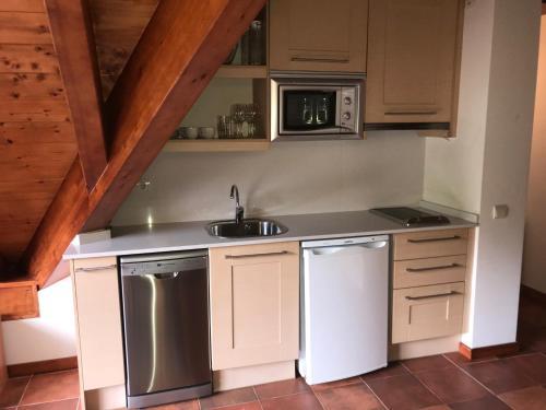 Apartamentos Yoy Mont Romies Unhola