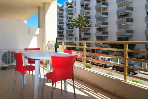 Uhc Novelty Apartments