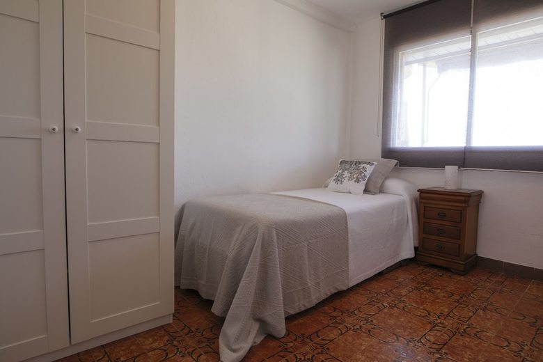 T&h Sorolla Family Apartment