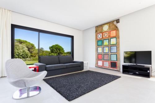 Sant Andreu De Llavaneres Villa Sleeps 8 Pool Wifi