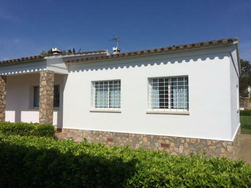 Villa Montserrat 2-st. Mart� D'emp.
