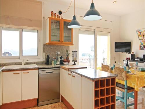 Three-bedroom Holiday Home In Santa Cristina D'aro