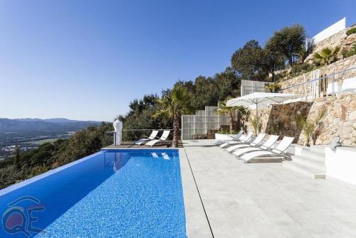 Santa Cristina De Aro Villa Sleeps 8 Pool Air Con
