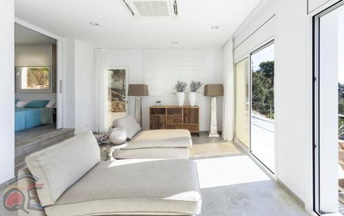Santa Cristina De Aro Villa Sleeps 8 Pool Air Con