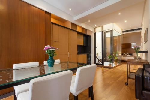 Artists Design - Space Maison Apartments