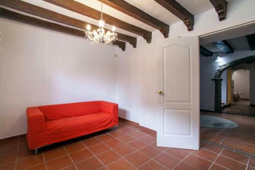 10 Bdr Chalet; Maria Luisa Park