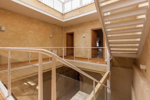 Fantastic 3-floor Apartment With Private Terrace