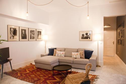 Quiet & Modern Apartment In Typical Sevilla House