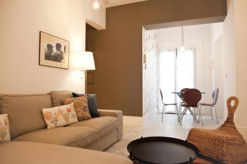 Quiet & Modern Apartment In Typical Sevilla House
