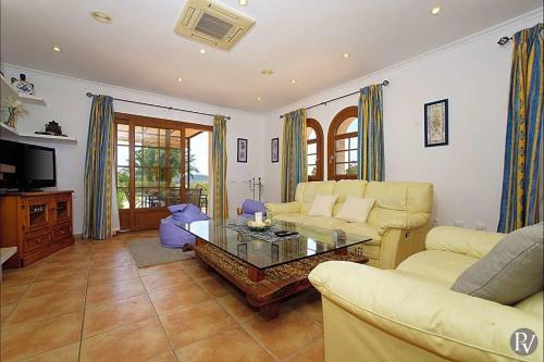 Son Macia Villa Sleeps 6 Pool Air Con