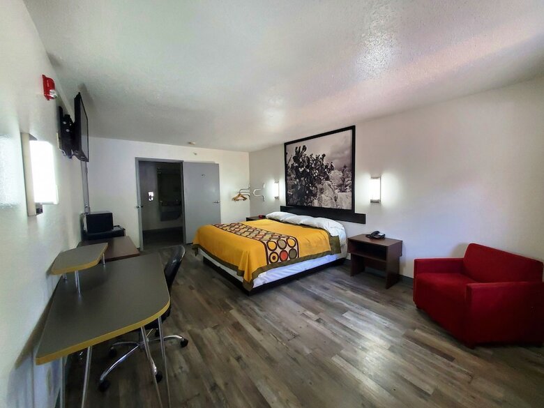 Hotel Super 8 Arlington East