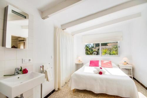 Son Serra De Marina Villa Sleeps 4