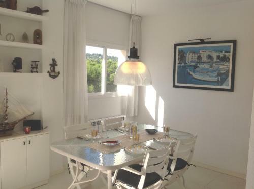 Tamariu Apartment Sleeps 4 Pool Air Con
