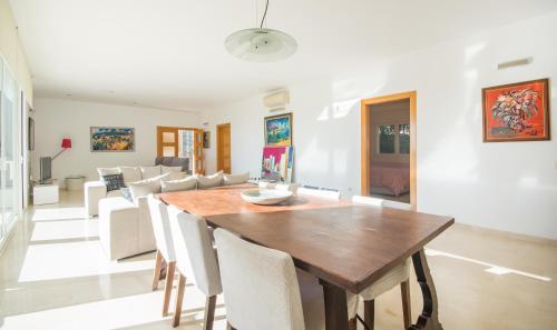 Villa Limonium With Sea Views