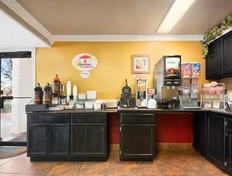 Hotel Super 8 Baton Rouge/i-12