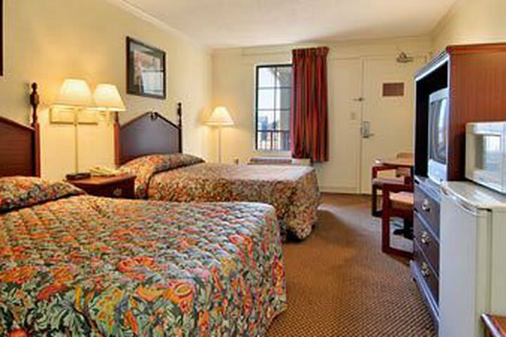 Hotel Super 8 Clarksville East