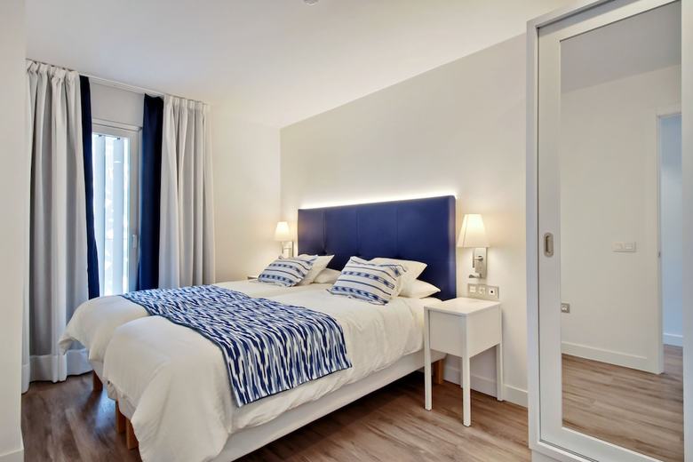 Apartamento Carihuela Suites
