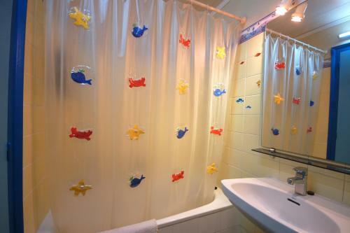 Lets Holidays Mediterranean Centric Apartment