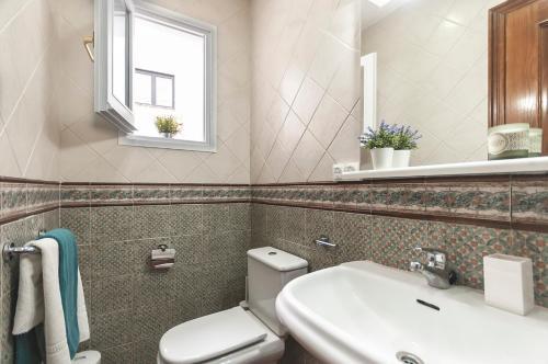 Lets Holidays Big And Centric Apartment